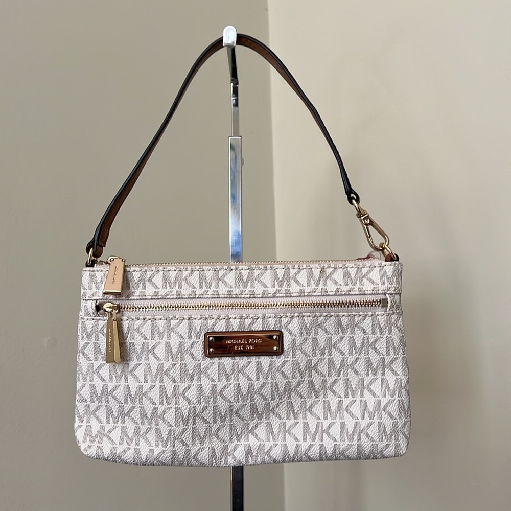 Michael Kors NWOT Jet Set wristlet